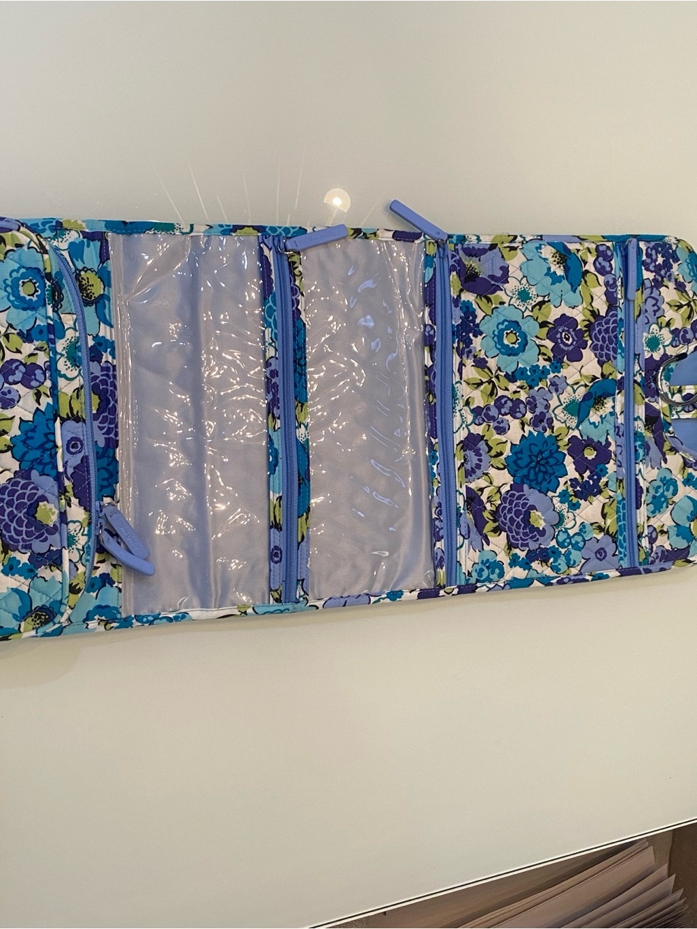 Vera Bradley Travel Organizer Set - Hanging Travel Organizer & Cosmetic - Picture 3 of 11